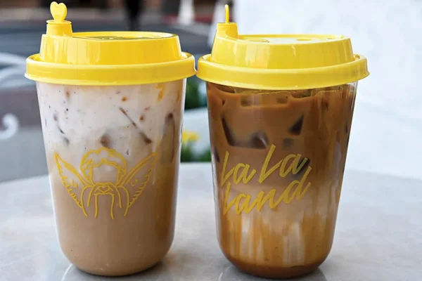 Apa yang Dikatakan Kedai Kopi LA Anda Tentang Anda