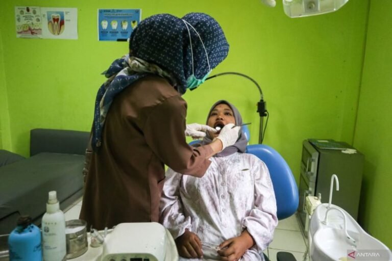 Indonesia akan segera meluncurkan pemeriksaan kesehatan gratis di sekolah-sekolah