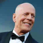 Bruce Willis tidak menyadari bahwa ia menderita demensia, namun masih mengenali keluarganya, ungkap istrinya.