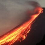 Gunung Merapi di Indonesia Memuntahkan Lava Panas, Peringatan Keselamatan Dikeluarkan