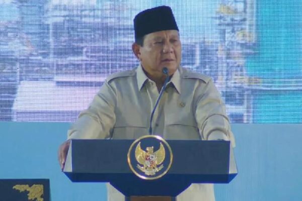 Prabowo menduga adanya upaya sengaja untuk membuat Indonesia bergantung pada impor.
