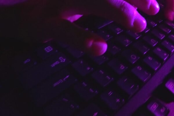 Apa yang perlu diketahui tentang permintaan Bitcoin senilai $6 juta dari para penculik yang diduga menculik Nancy Guthrie, seorang wanita berusia 84 tahun.