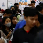 Indonesia memiliki 44 juta pemuda. Negara ini kesulitan untuk memberikan pekerjaan kepada mereka.