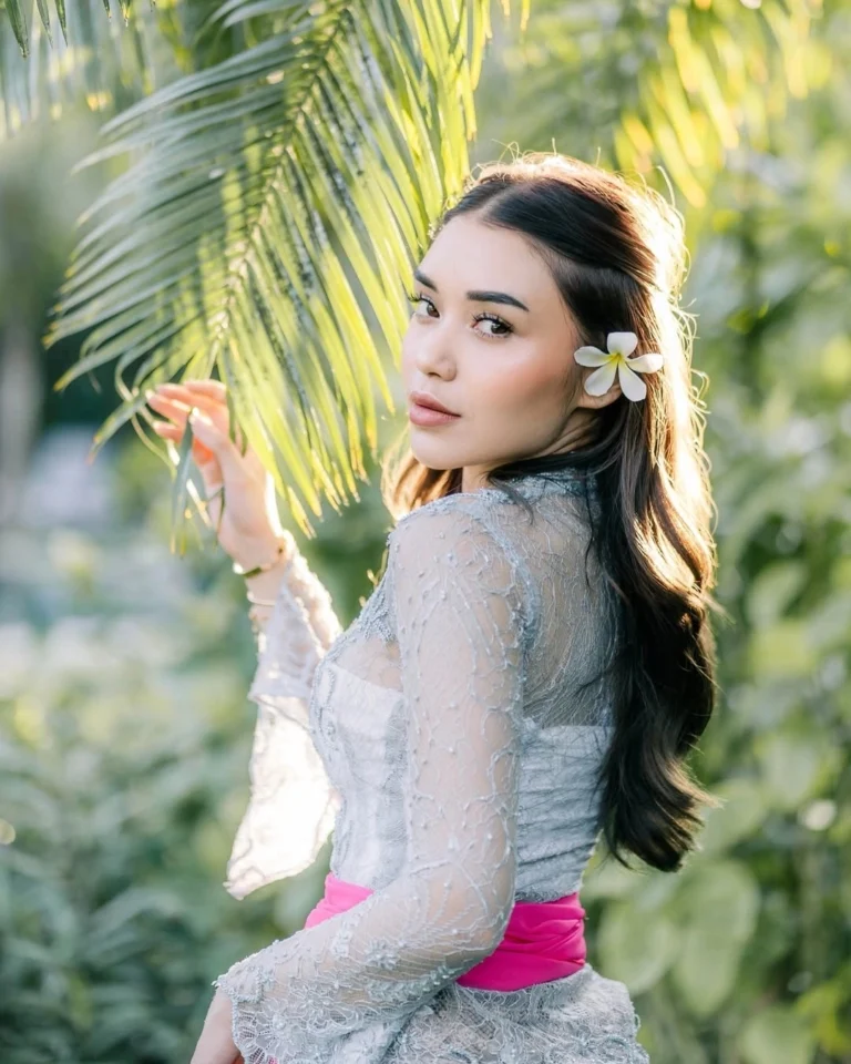 Influencer Indonesia Lula Lahfah, 26 tahun, ditemukan tewas di apartemen di Jakarta.