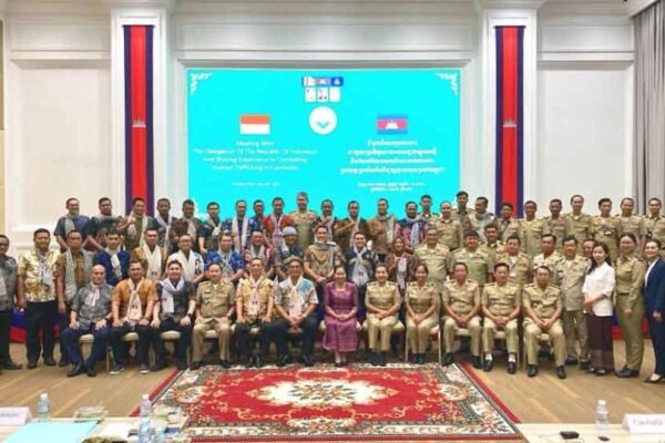 Kamboja dan Indonesia memperkuat upaya bersama dalam memerangi kejahatan lintas batas.