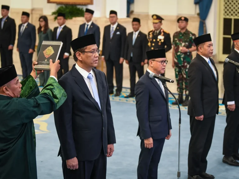 Presiden Indonesia Prabowo mengganti lima menteri setelah protes berdarah.