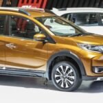 Alih-alih membeli mobil baru, semakin banyak orang di Indonesia yang memilih mobil bekas.