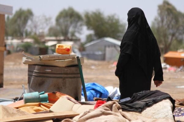 Berita Dunia Singkat: Semakin Banyak Staf PBB yang Ditahan di Yaman, Pasukan Penjaga Perdamaian yang Tewas di Sudan Dipulangkan, Serangan di Ukraina