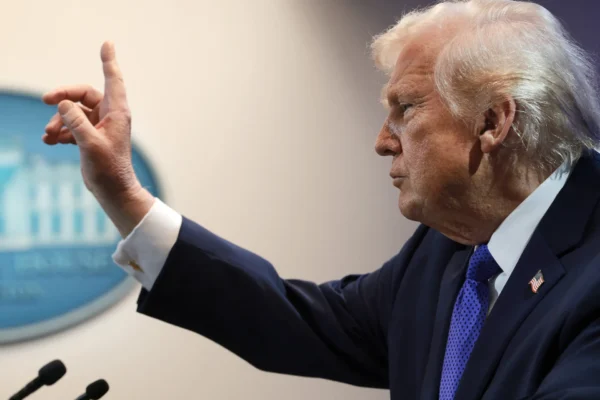 Dunia bereaksi setelah Mahkamah Agung AS membatasi kewenangan Trump dalam menetapkan tarif