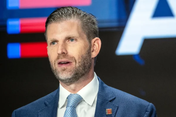 Eric Trump mengatakan bahwa presiden Indonesia, yang suaranya terekam tanpa disadari, sedang menanyakan ayahnya mengenai urusan keluarga