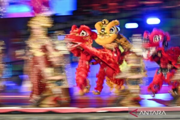 Harmoni Imlek Nusantara menampilkan akulturasi budaya Indonesia.