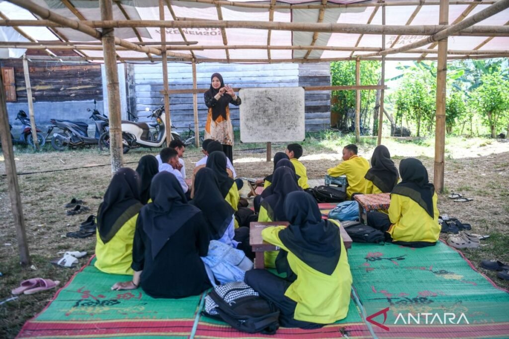 Indonesia akan merehabilitasi 3.700 sekolah yang terdampak bencana di Sumatra.
