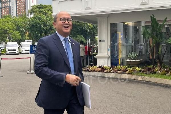 Indonesia menargetkan investasi sebesar Rp13.032 triliun untuk mendorong pertumbuhan ekonomi sebesar 8%.