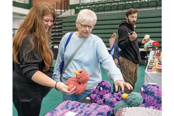 Sekitar 250 orang menghadiri pameran rumah tahunan ke-30 De Soto