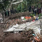 Setidaknya 9 Orang Tewas, 81 Orang Lainnya Hilang Setelah Longsor Akibat Hujan Deras Menimbun Rumah-rumah di Desa